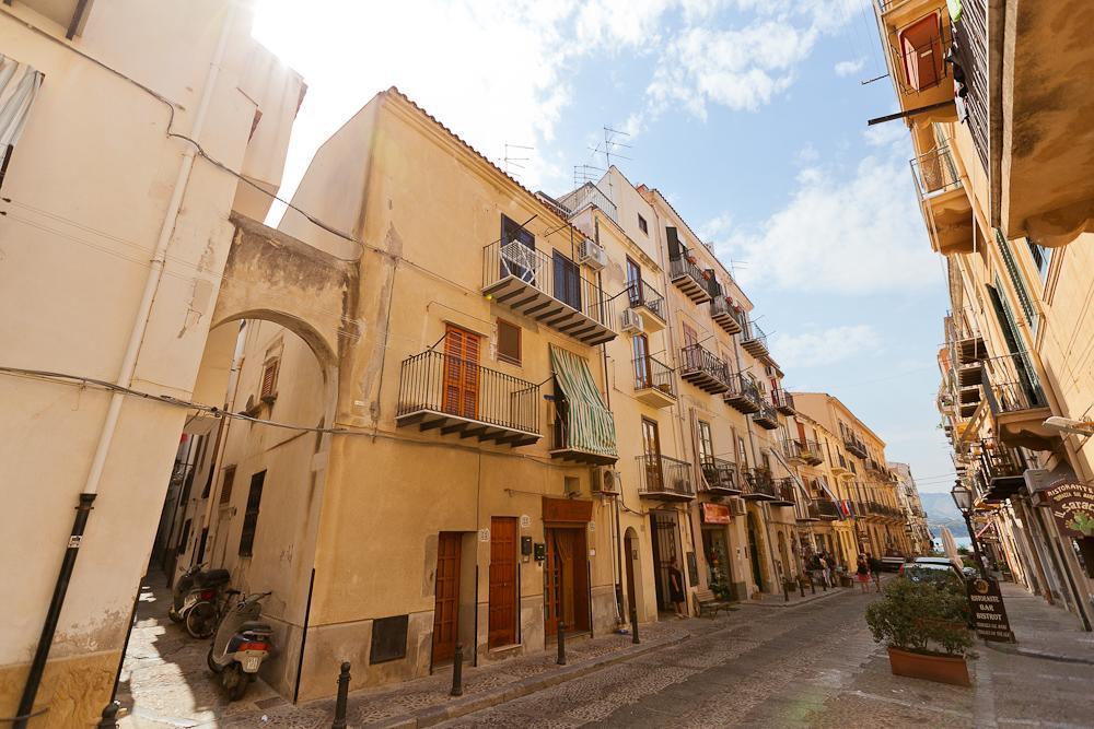 Terrazza Bordonaro Apartment Cefalu Bagian luar foto